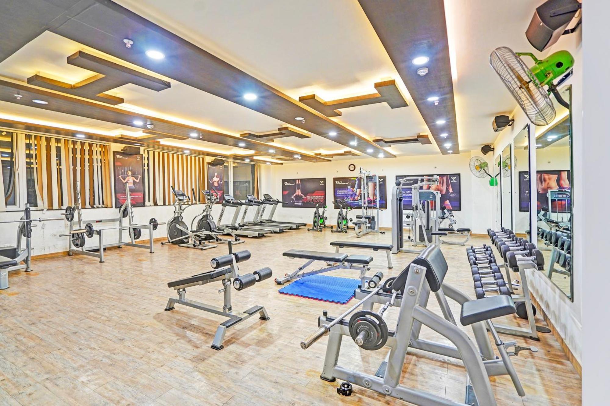 Palette Gomti Nagar Near Ekana Stadium Formerly Gusto Club Lucknow Exterior foto